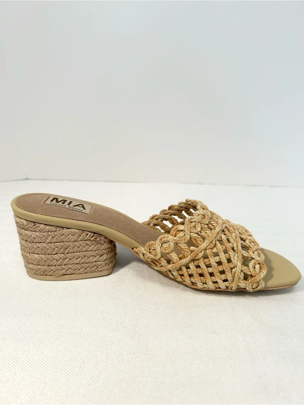 Mia Idella Natural Woven Sandals NIB